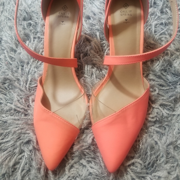 CALL IT A SPRING PUMP SHOES..🙎‍♀️😍 - Picture 5 of 7